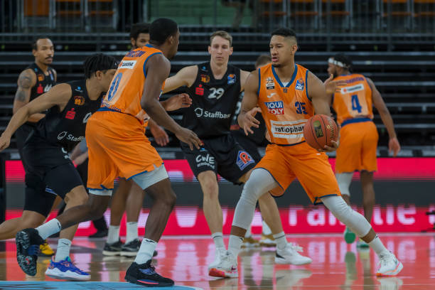 但三分命中 但三分命中